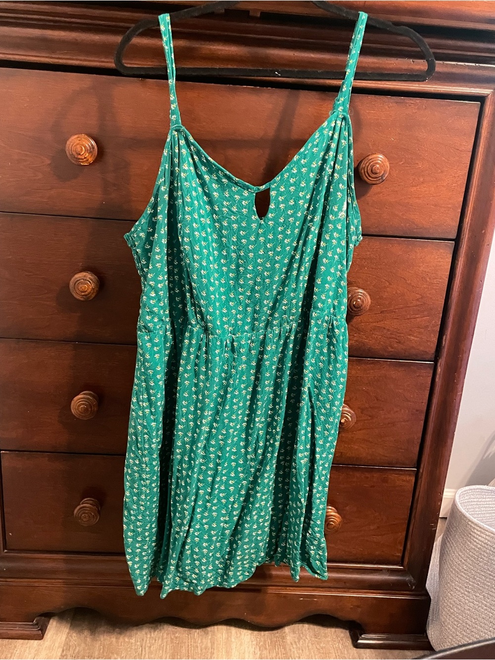 True green floral AUW smocked cami adj strap dress light flowey